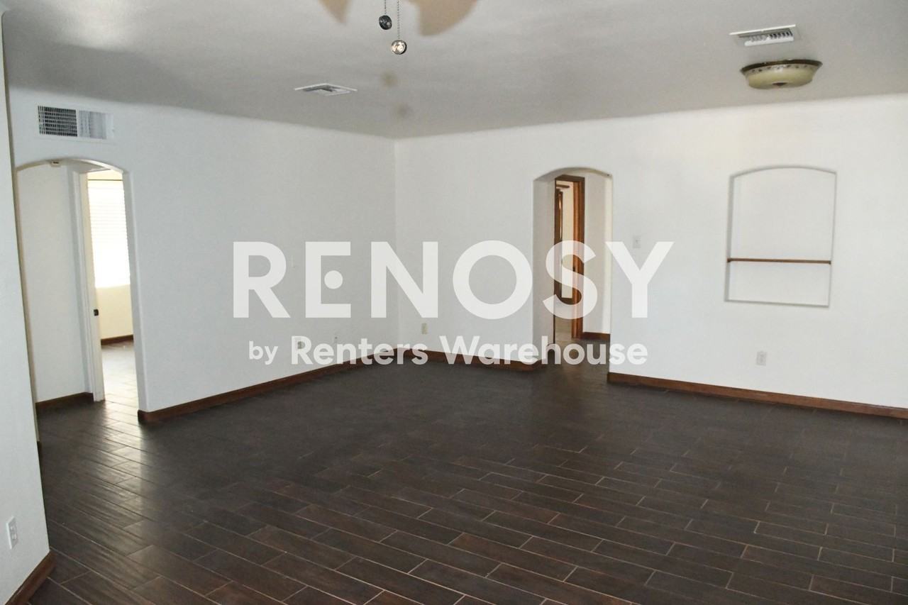 325 W Highland Ave - Photo 6 of 35
