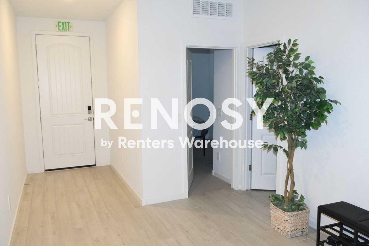 16009 W Cottontail Ln - Photo 6 of 50