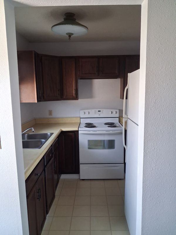 912 5th St Sw - Photo 2 of 10