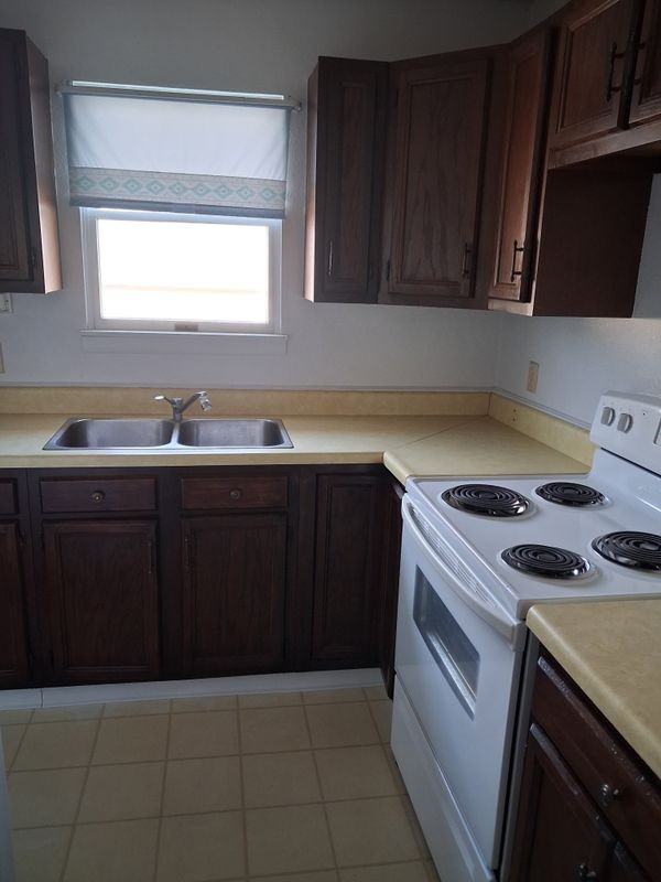 912 5th St Sw - Photo 3 of 10