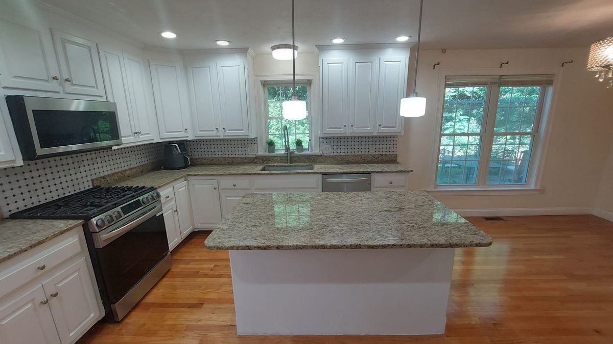 339 Poplar St - Photo 2 of 26