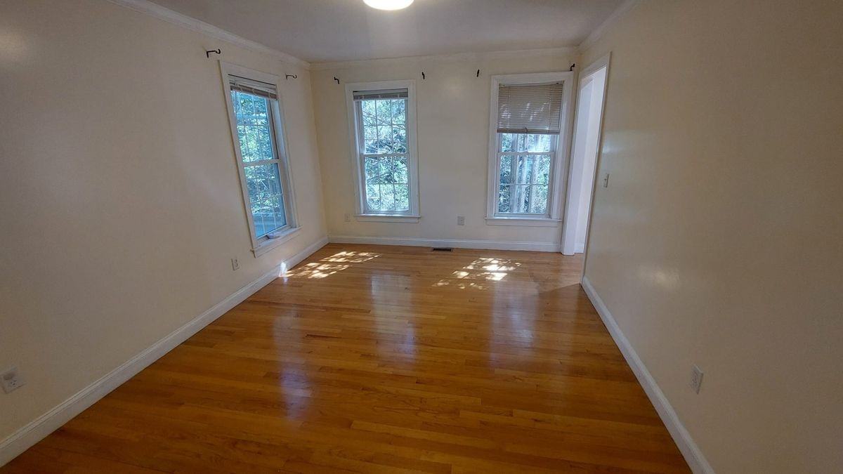 339 Poplar St - Photo 7 of 26