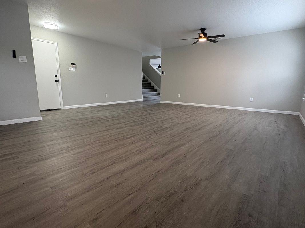 8110 Stagwood Hl - Photo 3 of 5