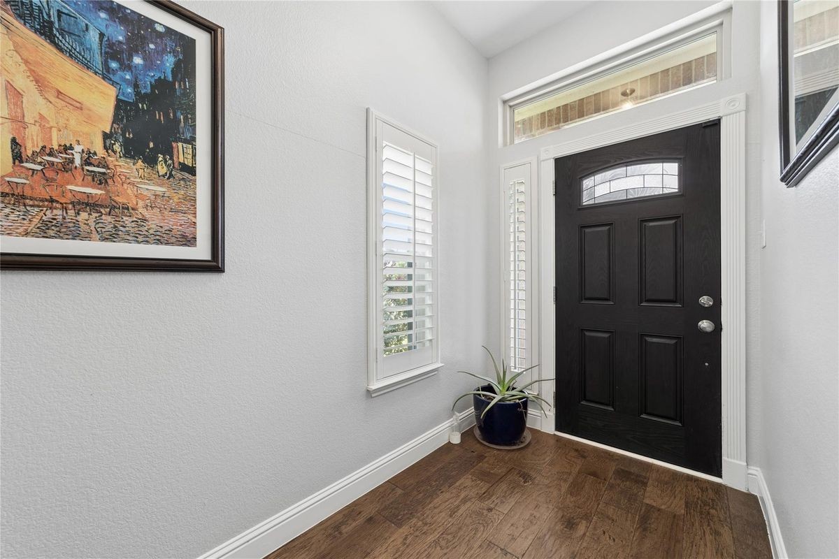 1701 Prescott Dr - Photo 6 of 24