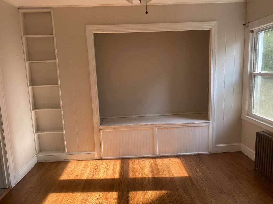 79 Woodford Avenue Ext - Photo 2 of 5