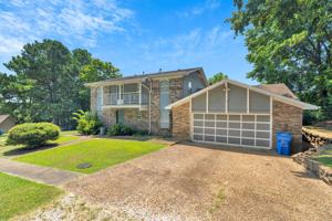 featured image of 1660 W Palmer Pl