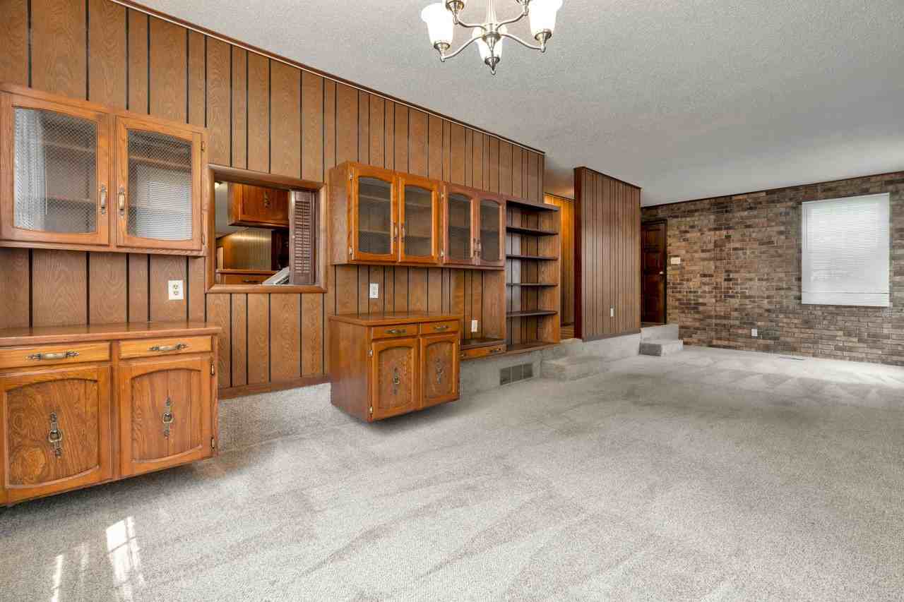 1660 W Palmer Pl - Photo 3 of 27