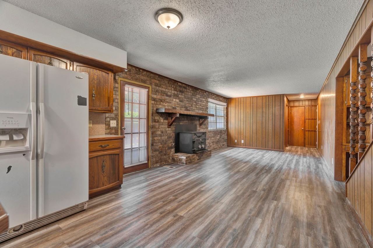 1660 W Palmer Pl - Photo 4 of 27
