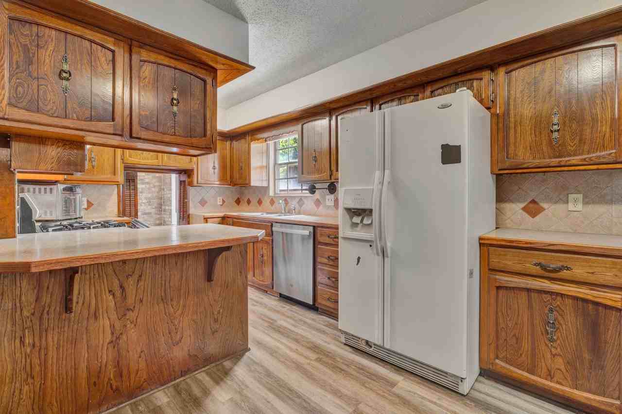 1660 W Palmer Pl - Photo 6 of 27