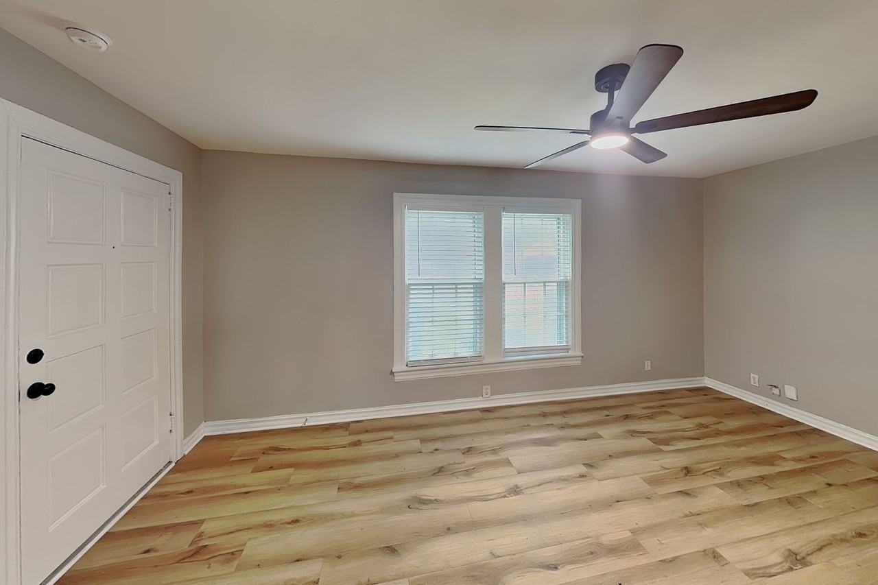 3113 Clary Ave - Photo 4 of 15