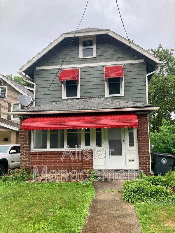 1201 East Ave - Photo 2 of 13