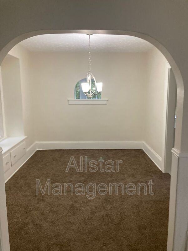 1201 East Ave - Photo 4 of 13