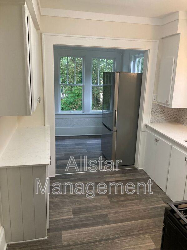 1201 East Ave - Photo 6 of 13