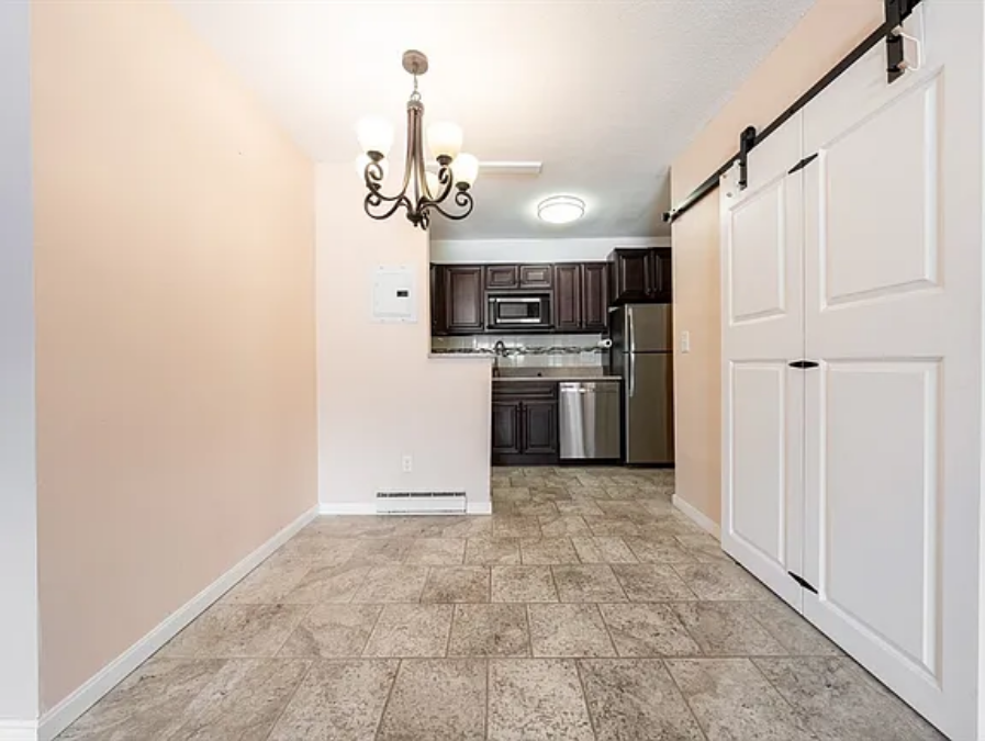 2 Larose Pl - Photo 2 of 7