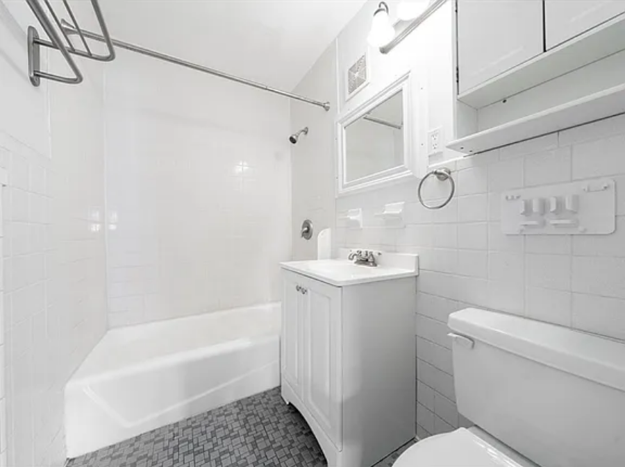 2 Larose Pl - Photo 6 of 7