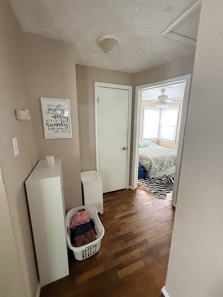 348 S Brook Ave - Photo 2 of 14