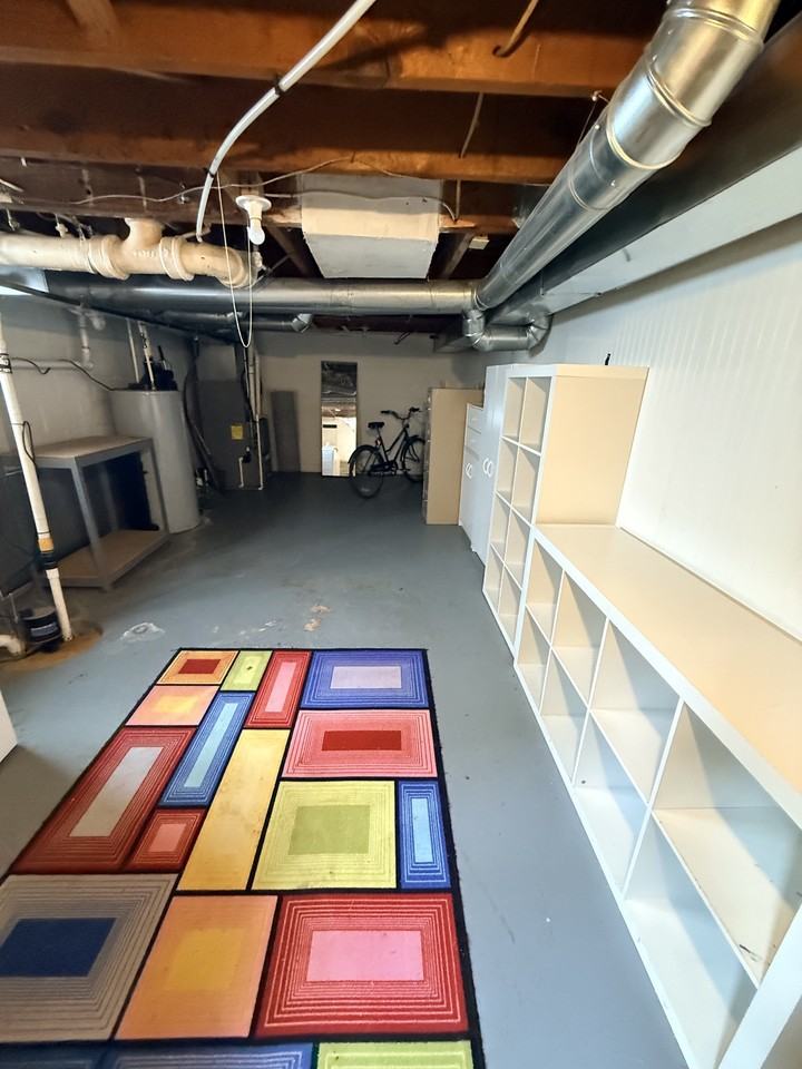 348 S Brook Ave - Photo 6 of 14