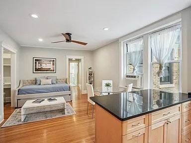116 Riverway - Photo 2 of 8