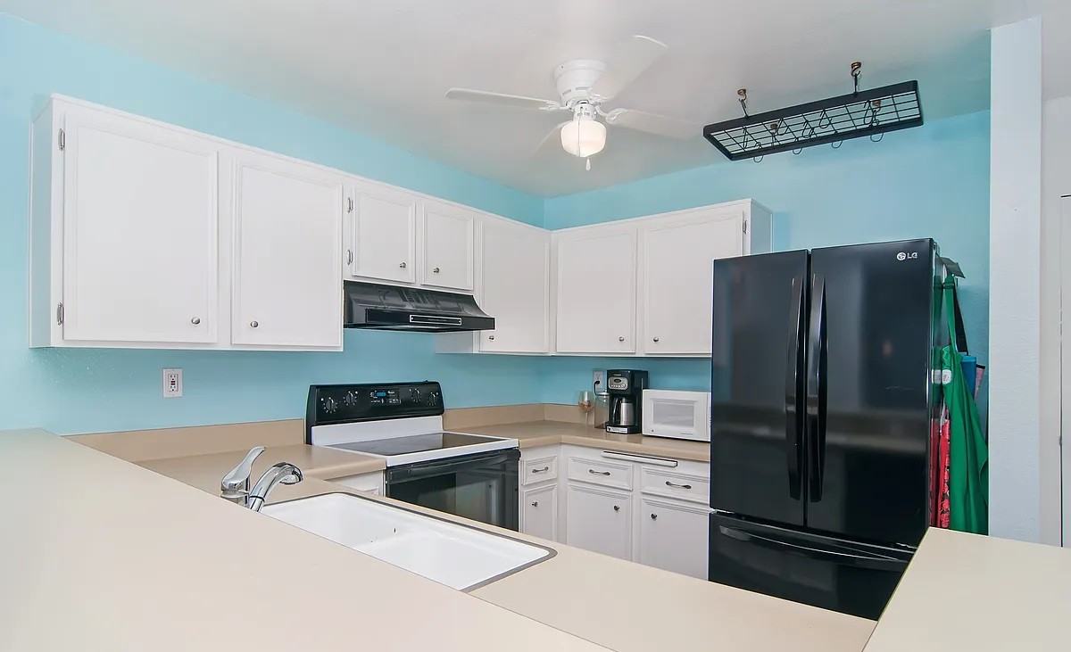 2400 5th Ave - Photo 6 of 7