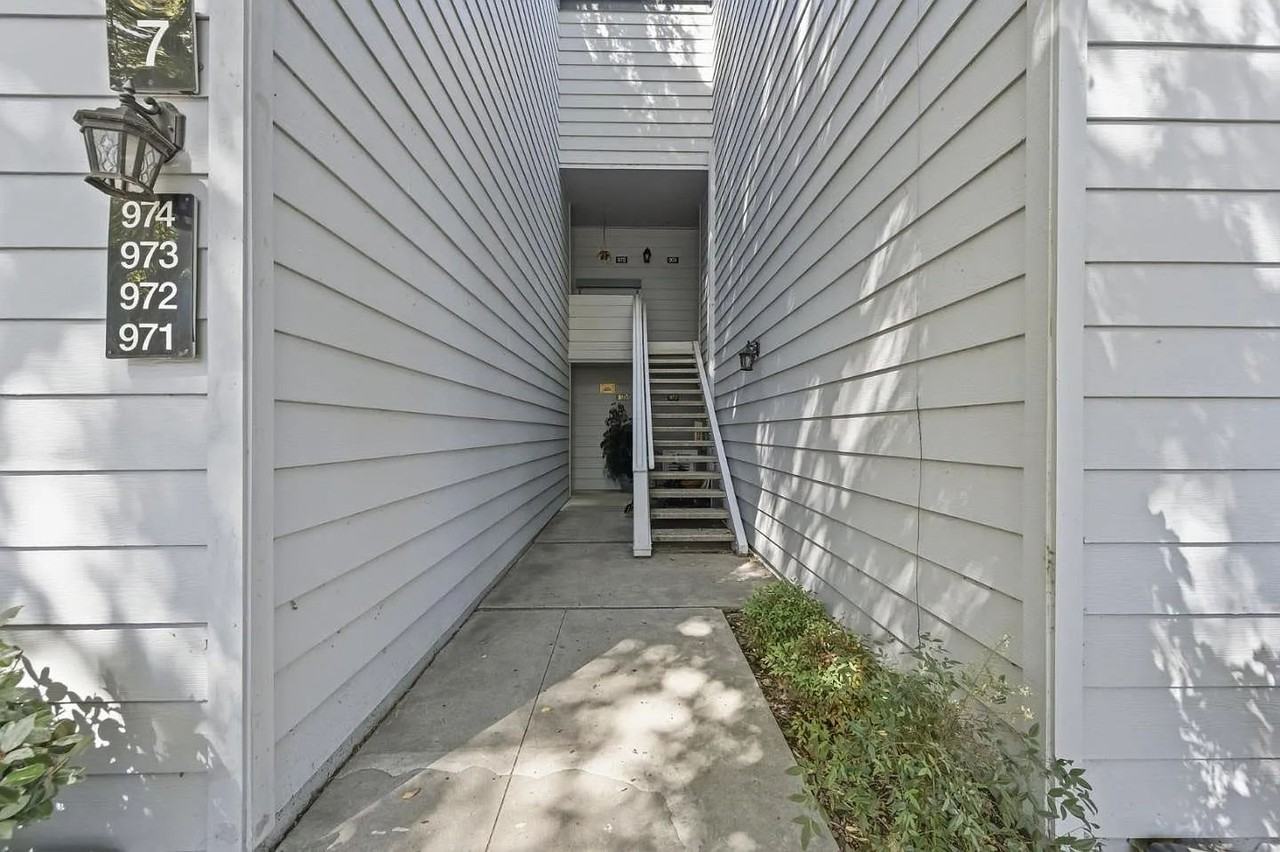 905 W Middlefield Rd #971 - Photo 3 of 29