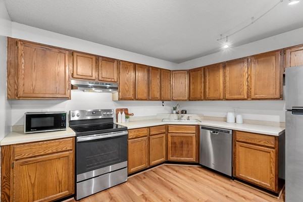 2260 Ridge Dr #12 - Photo 5 of 21