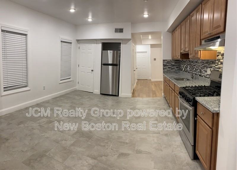 190 Washington St #3 - Photo 2 of 8