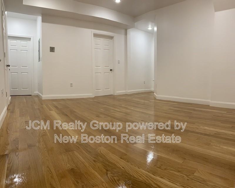 190 Washington St #3 - Photo 3 of 8