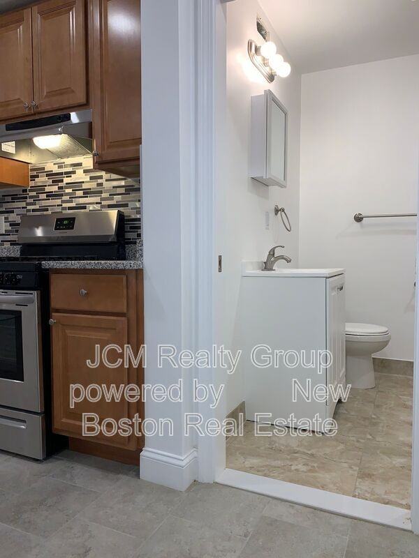 190 Washington St #3 - Photo 4 of 8
