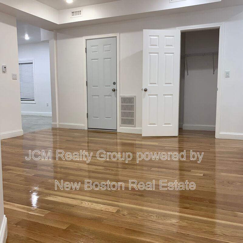 190 Washington St #3 - Photo 7 of 8