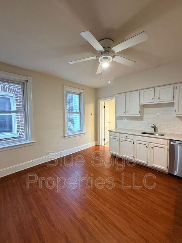 758 Saville Ave - Photo 6 of 26