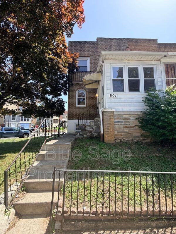 601 Littlecroft Rd - Photo 2 of 26
