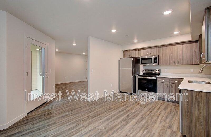 404 Neavenue #105 - Photo 4 of 13