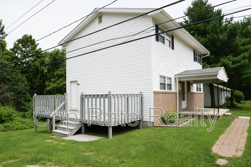 1226 Parkview Dr - Photo 3 of 18