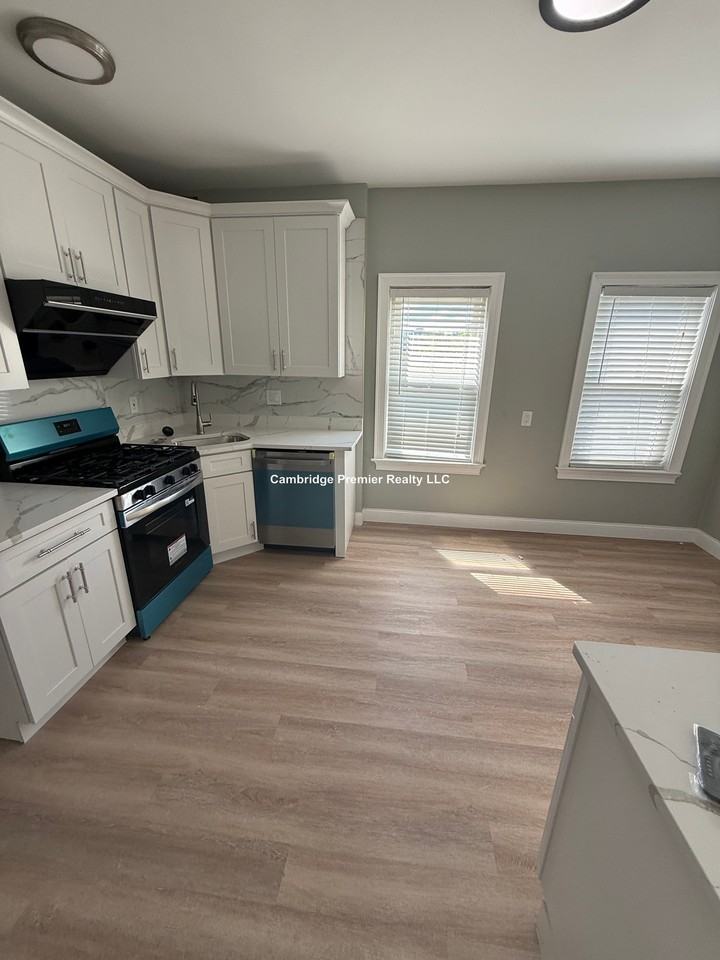 Westford St #2 - Photo 4 of 19