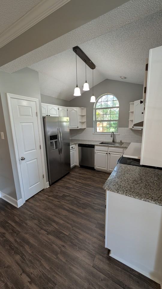 540 Linda St #NA - Photo 3 of 20