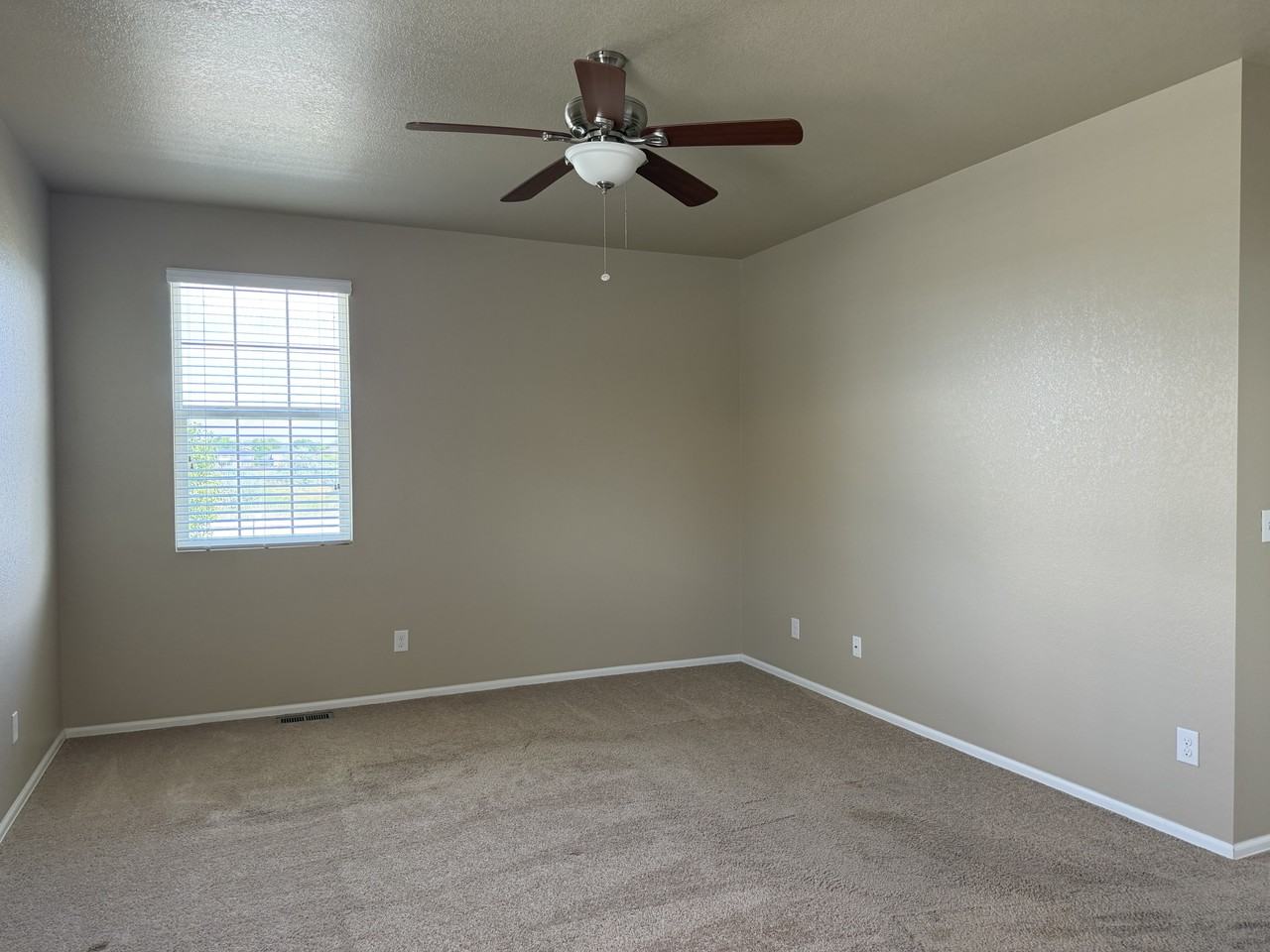 10266 Stagecoach Ave #NA - Photo 4 of 16