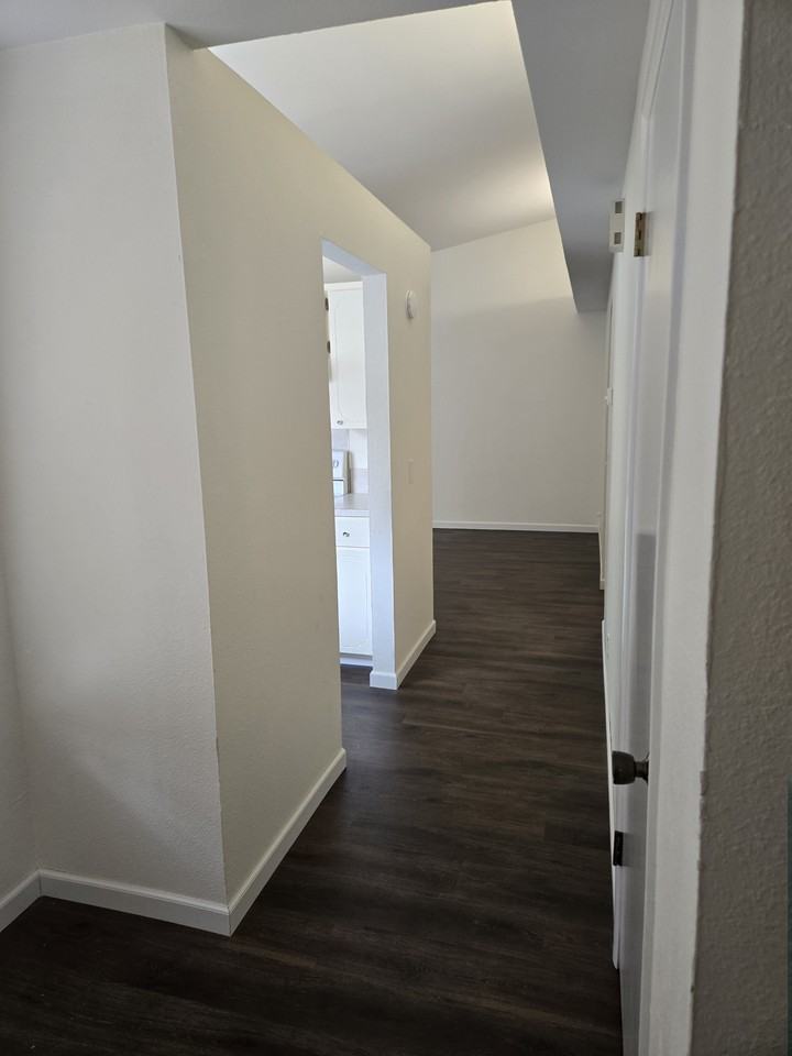 323 Se 205th Pl #NA - Photo 4 of 29