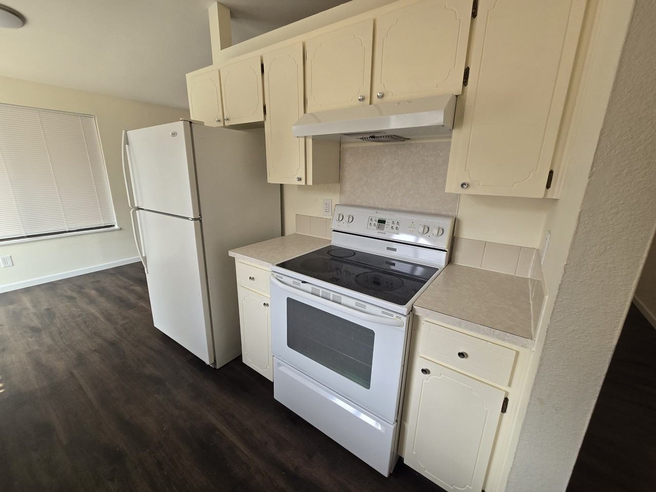 323 Se 205th Pl #NA - Photo 6 of 29