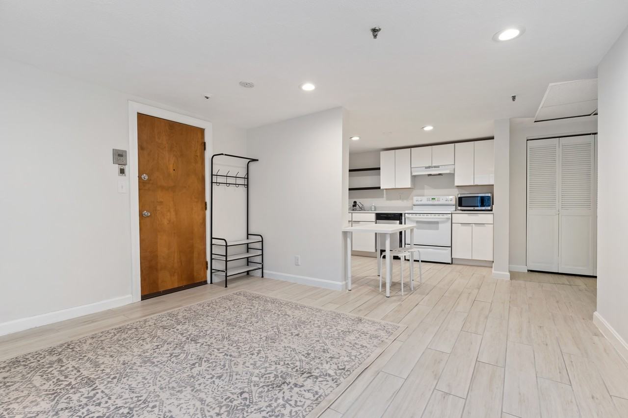 1427 Commonwealth Ave #102 - Photo 2 of 15