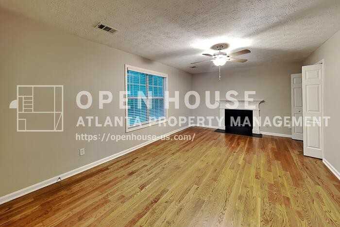 5027 Wesleyan Dr - Photo 4 of 20