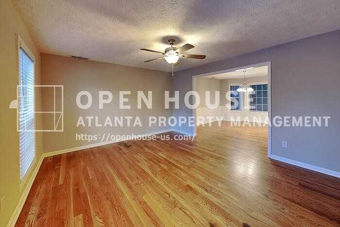 5027 Wesleyan Dr - Photo 6 of 20