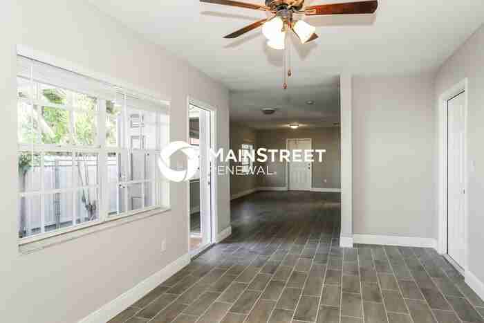 9311 Sw 38th St - Photo 2 of 16