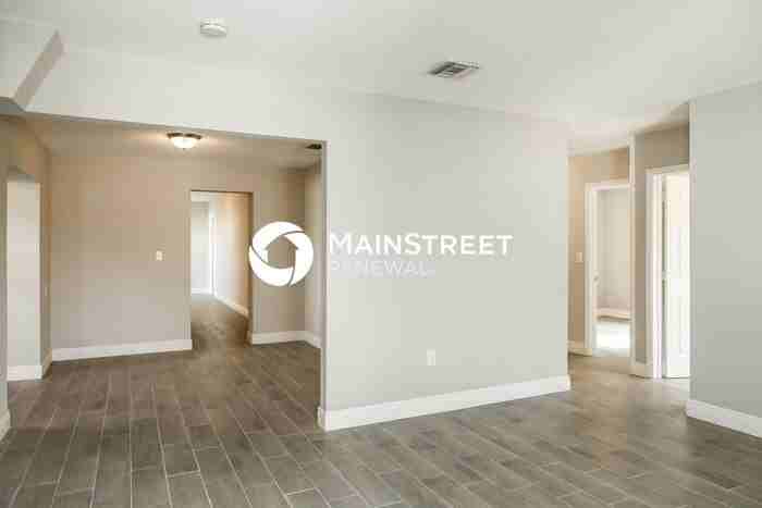 9311 Sw 38th St - Photo 4 of 16
