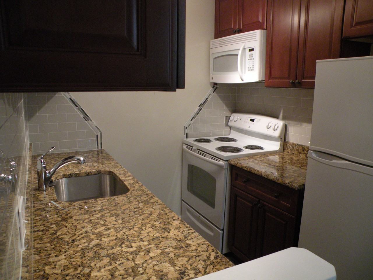 1928 Bainbridge Street #1st Floor - Photo 3 of 8