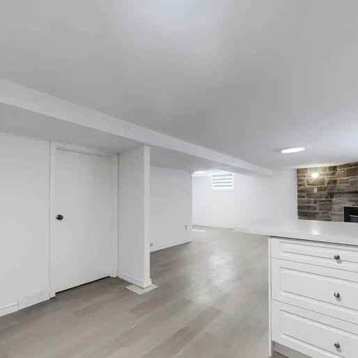 47 Amsterdam Avenue - Photo 6 of 10