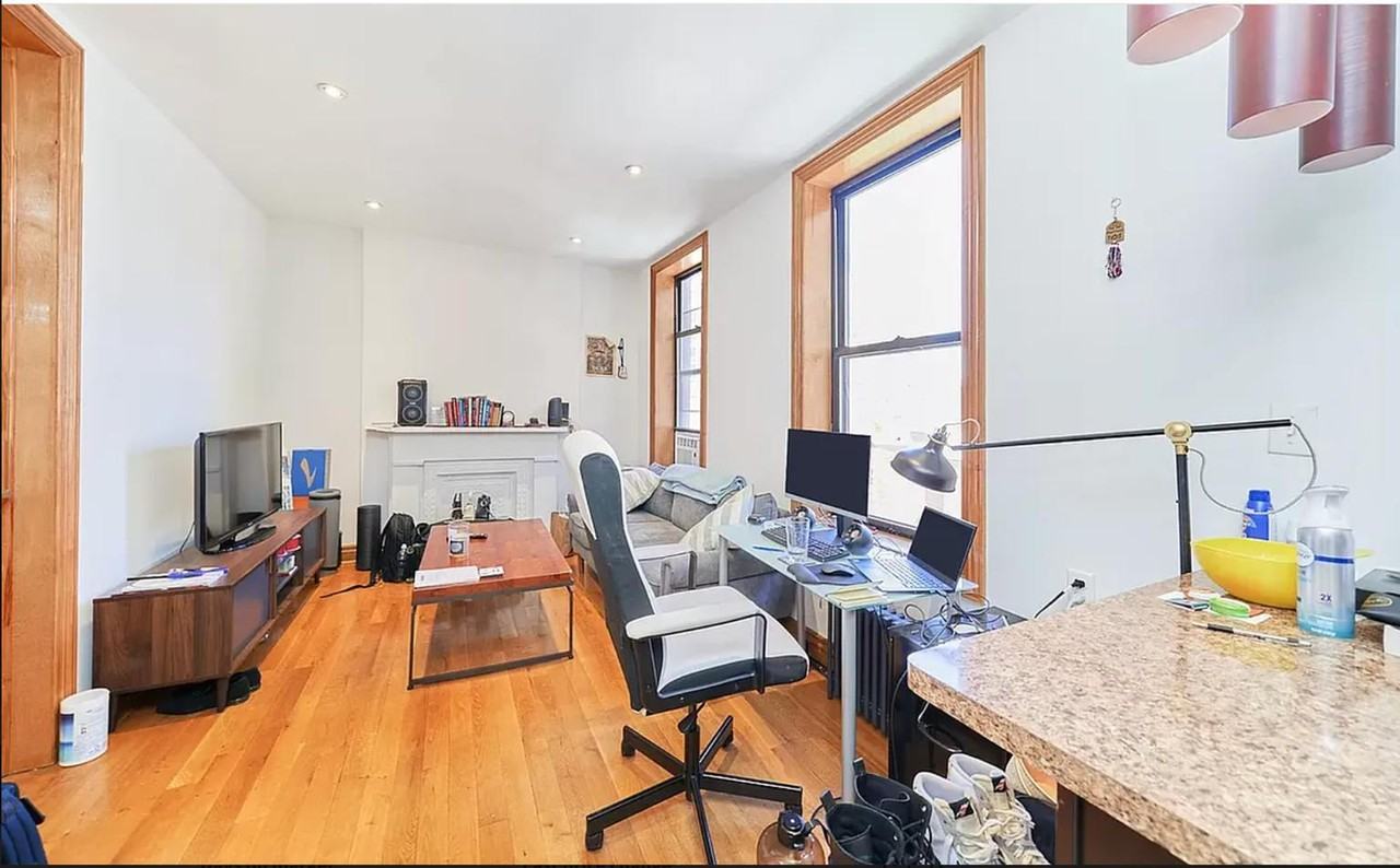 362 W 36th St #4F - Photo 2 of 7