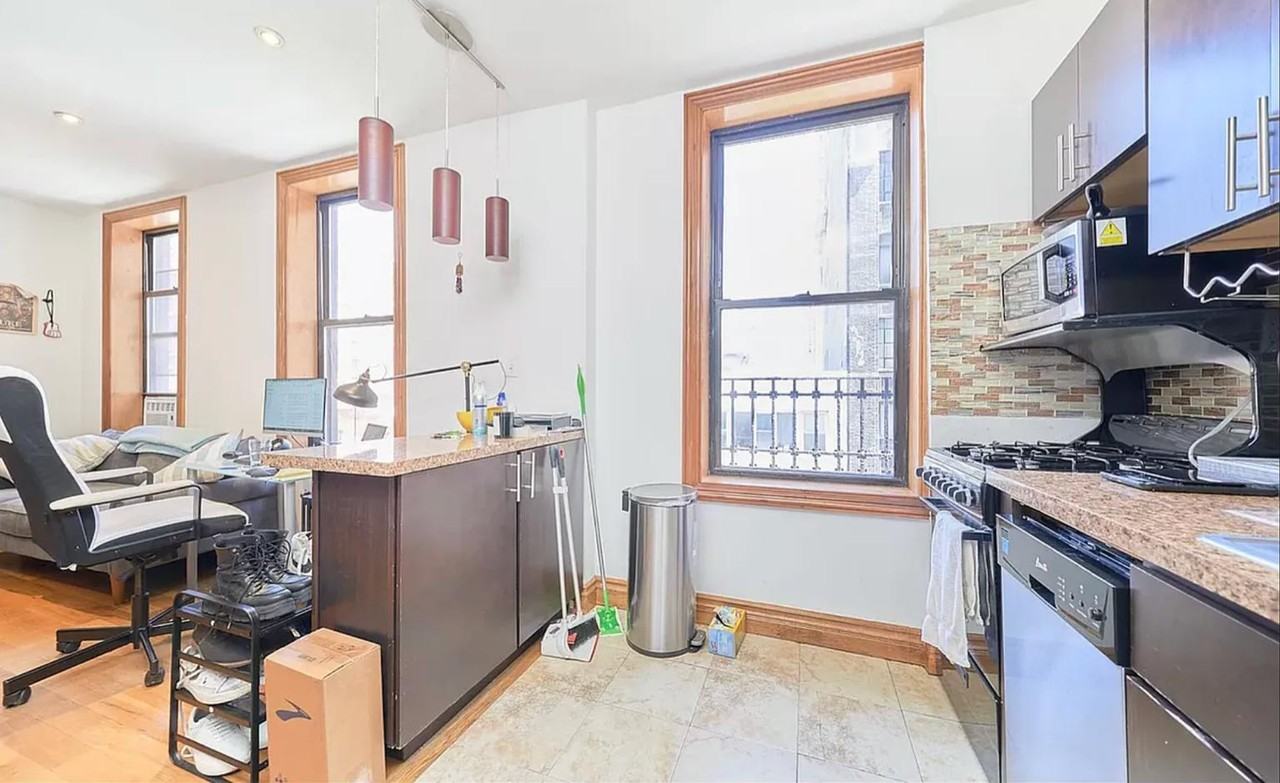 362 W 36th St #4F - Photo 4 of 7
