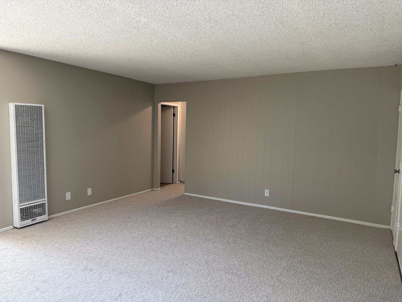 204 N Berkeley Ave #C - Photo 5 of 23