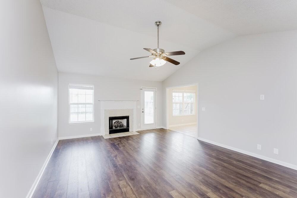 1547 Saint Andrews Dr - Photo 4 of 16