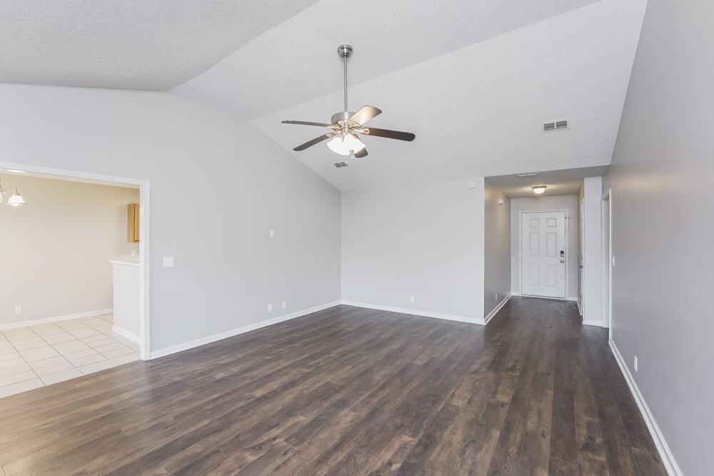 1547 Saint Andrews Dr - Photo 5 of 16